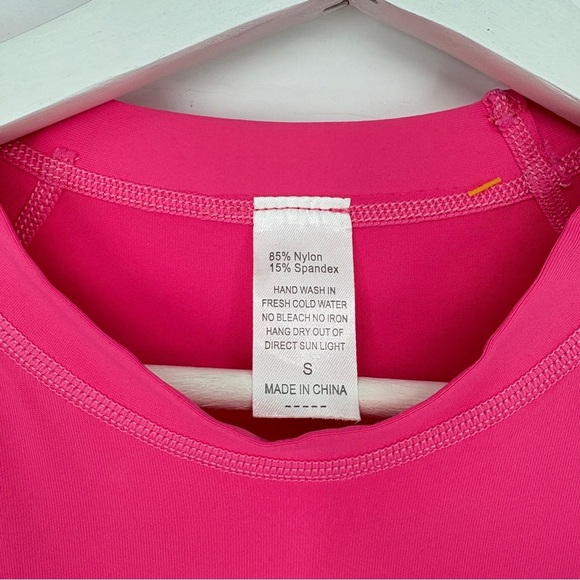 Ocean Outfitters Hot Pink Rash Guard Tee Short Sleeve‎ Top Women's Small 100% UV - Picture 5 of 9